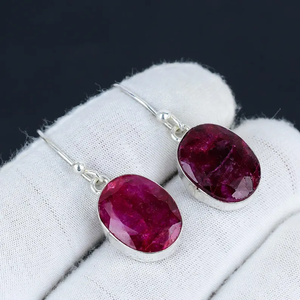 Venta caliente pendientes de rubí Natural 925 plata esterlina hecha a mano ovalada facetada piedra preciosa gota colgante joyería al por mayor - Product Image 2