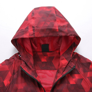 เสื้อแจ็คเก็ตกันลมแบบมีฮู้ด กันน้ำ สำหรับเล่นกีฬา รับผลิตตามแบบ OEM - Product Image 2