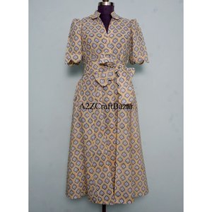 Vestido midi floral de algodón 100% ecológico para mujer, estilo Kangura, cuello en V, manga corta, decoración con botones, lavable. - Product Image 3