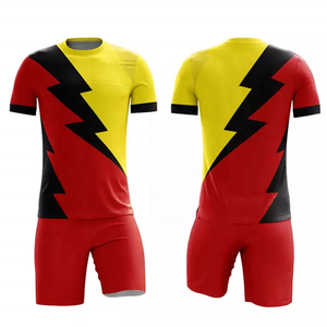 Uniforme deportivo de fútbol para hombre, uniforme de entrenamiento personalizado de poliéster, cómodo, diario - Product Image 1