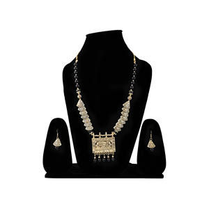 Samosa carrée en onyx noir avec perles oxydées - Product Image 2