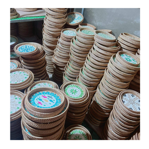 Plateau de service en rotin artisanal avec incrustation de nacre, plateau décoratif pour hôtels et restaurants - Product Image 3