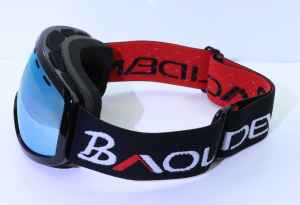 定制彩色高山滑雪护目镜耐用磁性防雾高品质专业团队户外运动轻松携带挂钩 - Product Image 3