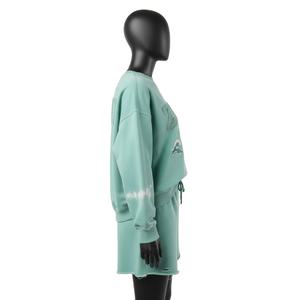 Ensemble court en molleton de coton et polyester 320 GSM vert menthe pour femme, avec logo patch chenille tie-dye effet vieilli – Nouveauté pour femme - Product Image 3