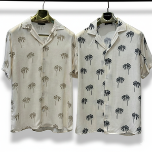 Chemise décontractée à manches courtes en satin imprimé floral pour homme avec logo personnalisé, coupe décontractée, col camp, idéale pour les vacances d'été - Product Image 2