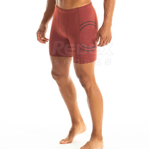 Vêtements d'entraînement Gym Fitness Shorts pour hommes avec compression Short de compression pour hommes en matériau durable sur mesure - Product Image 3