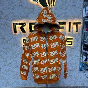 Sudadera con capucha y cremallera estampada ZOR para hombre, estilo urbano, oversize, con patrón de letras naranjas, de poliéster tejido, ideal para otoño. - Product Image 2