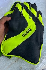 Guantes de Cricket de Diseño Clásico, Ligeros y de Alta Calidad para un Rendimiento Óptimo en el Batting, Multicolores, Talla Estándar - Product Image 2