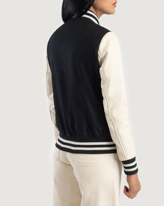 แจ็กเก็ตฤดูหนาวสำหรับผู้หญิงเสื้อโค้ทขนสัตว์ขนแกะมีกระดุมพิมพ์ลายโลโก้ - Product Image 2