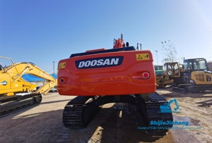 รถขุด Doosan DX225-9 มือสองที่ผ่านการตรวจสอบแล้ว ทดสอบ 100% รถขุด DX225 พร้อมวิดีโอตรวจสอบฟรี จัดส่งปลอดภัย ชั่วโมงการใช้งานต่ำ น้ำหนัก 22 ตัน DX - Product Image 2