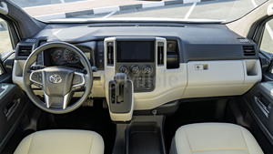 Toyota Hiace 2024 Usada, Blanca, 2026, en Venta, Asientos de Cuero, Cámara Trasera, Emisión Euro III, 8L - Product Image 2