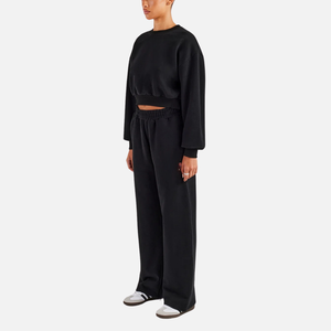 High Quality Women's <b>Cropped</b> Sweatshirt Tracksuit <b>Black</b> with Customizable Logo and Color Short Length Solid Pattern for Winter - Product Image 4