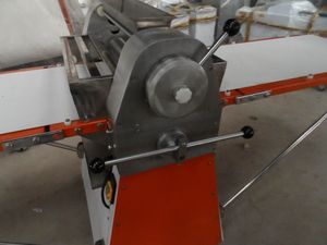 Machines de fabrication de produits céréaliers laminoir de pâte/machine à rouler la pâte pour HJ-CM036 d'équipement de boulangerie de <span class=keywords><strong>pâtisserie</strong></span> croustillante - Product Image 3