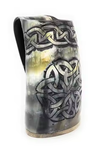 Taza de cuerno artesanal premium para cerveza Ale o hidromiel inspirada en las tradiciones nórdicas, perfecta para bares caseros al aire libre por Artisan Craft - Product Image 3