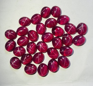 Precio al por mayor Rubí de 6 estrellas Alta calidad 3A Estrella roja Rubí Oval Rojo Transparente Estrella Rubí Joyería suelta Fabricación de piedras preciosas, - Product Image 1