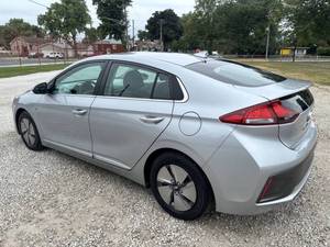 Hyundai Ioniq Hybrid SE 4 portes, modèle 2020, sans accident, occasion, à vendre - Product Image 4