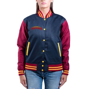 เสื้อแจ็คเก็ตผู้หญิงขายส่ง แจ็คเก็ตวาร์ซิตี้ทันสมัย พรีเมียม สวมใส่สบาย ระบายอากาศได้ดี อุ่นสำหรับฤดูหนาว สไตล์ลำลองแนวสตรีทแวร์ - Product Image 1