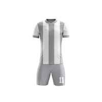 Vêtements de sport Uniforme de football pour adultes Nouveau style vêtements de football Taille personnalisée Uniforme de football pour hommes sport d'entrée