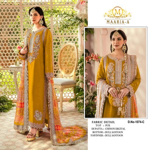 Costume Salwar Kameez en Faux Georgette Lourd avec Broderie et Séquence pour Mariage et Soirée, Salwar Kameez Pakistanais - Product Image 3