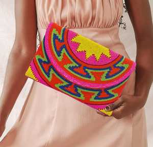 Luxe Fuchsia rose perle de rocaille bandoulière chaîne pochette sac à main cristal et strass sac de soirée avec motif enveloppe rayée - Product Image 3