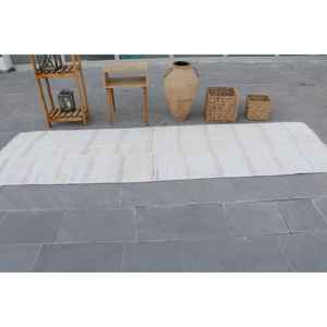 Alfombra Turca Vintage de Lana Blanca, 3x10.2 pies - Product Image 3