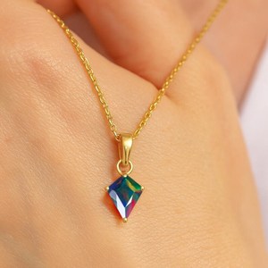 Feu Noir Opale Cerf-Volant Pierres Précieuses Pendentif Collier Opale Naturelle En Argent Sterling 925 Plaqué Or 14K Pierre De Naissance Cadeau Pour Elle - Product Image 1