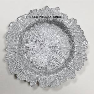 Assiettes et Plats Décoratifs Créatifs Sous Glaçure en Métal Aluminium Finition Argentée pour la Maison – Vente en Gros - Product Image 1