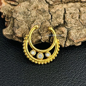 Ensemble de lunette en or massif 14 carats Faux diamant naturel Daith Piercing Fine Jewelry. - Product Image 1