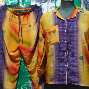 Conjunto de pijama de seda Premium de lujo, ropa de descanso elegante de verano para mujer, ropa de dormir suave y cómoda para damas de honor y bodas - Product Image 1