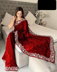 Hermosa Georgette Lentejuelas Bordadas Partywear Sari para Boda y Fiesta para Mujeres a Precio Asequible para Tarifa Mayorista - Product Image 1