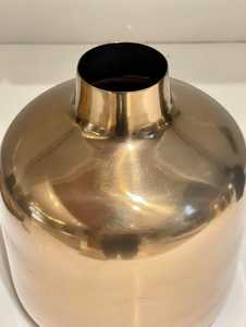Pot de fleurs moderne et robuste en fer, écologique, plaqué or brillant pour une longue durée de vie, pour l'intérieur, l'extérieur, le jardin et la présentation de plantes à la maison - Product Image 3