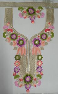 Col brodé délicat avec accents de paillettes sur tissu net pour blouse de robe de mariée indienne kurti saree utilisation de couture - Product Image 6