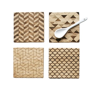 Paquete de posavasos de madera de estilo clásico Diseño único Taza de té Café Cerveza Esteras y almohadillas empaquetadas en cajas de cartón - Product Image 1