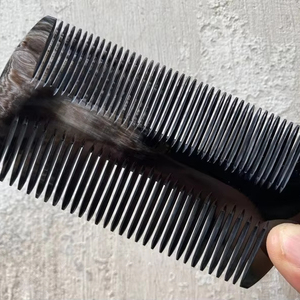 Peine de cuerno con estilo duradero hecho a mano, peine multiusos cómodo para el cuidado de la barba del cabello Natural pulido para uso doméstico en salón - Product Image 1