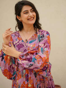 Diseñador de mujer Heavy Rayon Summer Festival Four-Sided Print Work Kurtis Set para ocasiones de fiesta - Product Image 2