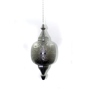 Artesanía decorativa verde acabado hierro linterna portavelas uso para Navidad y decoración del hogar hecho a mano - Product Image 6