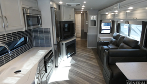 Camping-cars d'occasion pas chers 2023 2022 2024 en gros, Fleetwood Bounder Classe A 35K pour voyages en famille - Product Image 3