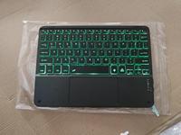 Keyboard Mini Tablet Nirkabel RGB Backlit yang Dapat Disesuaikan dengan Antarmuka Type-C dan Baterai Isi Ulang