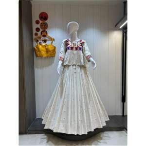 Chaniya Choli Étnico para Mujer, Estilo Moderno, Algodón Khadi Puro de Alta Calidad, 8 Metros, Diseño con Bordado Butti, Transpirable, Tradicional - Product Image 4