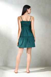 Vente en gros Dernier design Robe en coton uni sans manches Décontractée Courte Robe pour femme Mini robe smockée d'été - Product Image 2