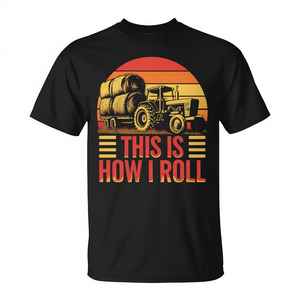 T-shirt per agricoltori con stampa 'Hay Bale Tractor' - 'This Is How I Roll' - Felpa con cappuccio e felpa senza cappuccio per la stagione del fieno - Product Image 2