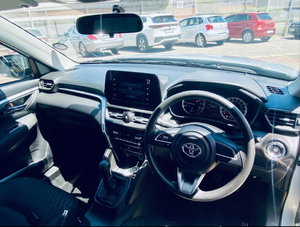 Auto Usado de Calidad a Precio Accesible, Toyota Urban Cruiser 1.5 XS 2024, Volante a la Derecha - Product Image 2