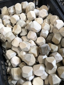Roches d'équilibre en bois Tumi Ishi durables et fabriquées à la main pour le soulagement du stress et les jouets de jeu créatifs Blue Lotus Ms.Cherish - Product Image 4