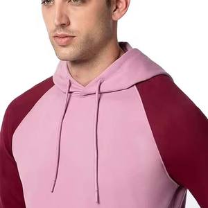 ชุดกีฬาสองชิ้นสำหรับผู้ชายชุดวอร์มมีฮู้ดแฟชั่นสตรีทสีพื้นชุดวอร์มลำลองสำหรับผู้ชายชุดวอร์มโลโก้แบบกำหนดเองสำหรับฤดูร้อน - Product Image 4