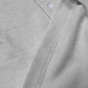Vêtements pour hommes Chemise unie respirante de coupe régulière, vêtements pour hommes T-shirt décontracté à col en V et manches courtes pour l'été - Product Image 5