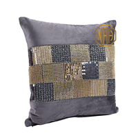 Housse de coussin en velours perlé faite à la main, gris et or, patchwork de sequins, taie d'oreiller géométrique de luxe pour canapé