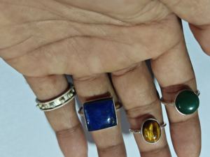 Bague en pierre précieuse Labradorite en argent sterling fait à la main de style unique 8X15mm environ lunette de réglage bague en forme de mélange pour tous les bijoux - Product Image 2