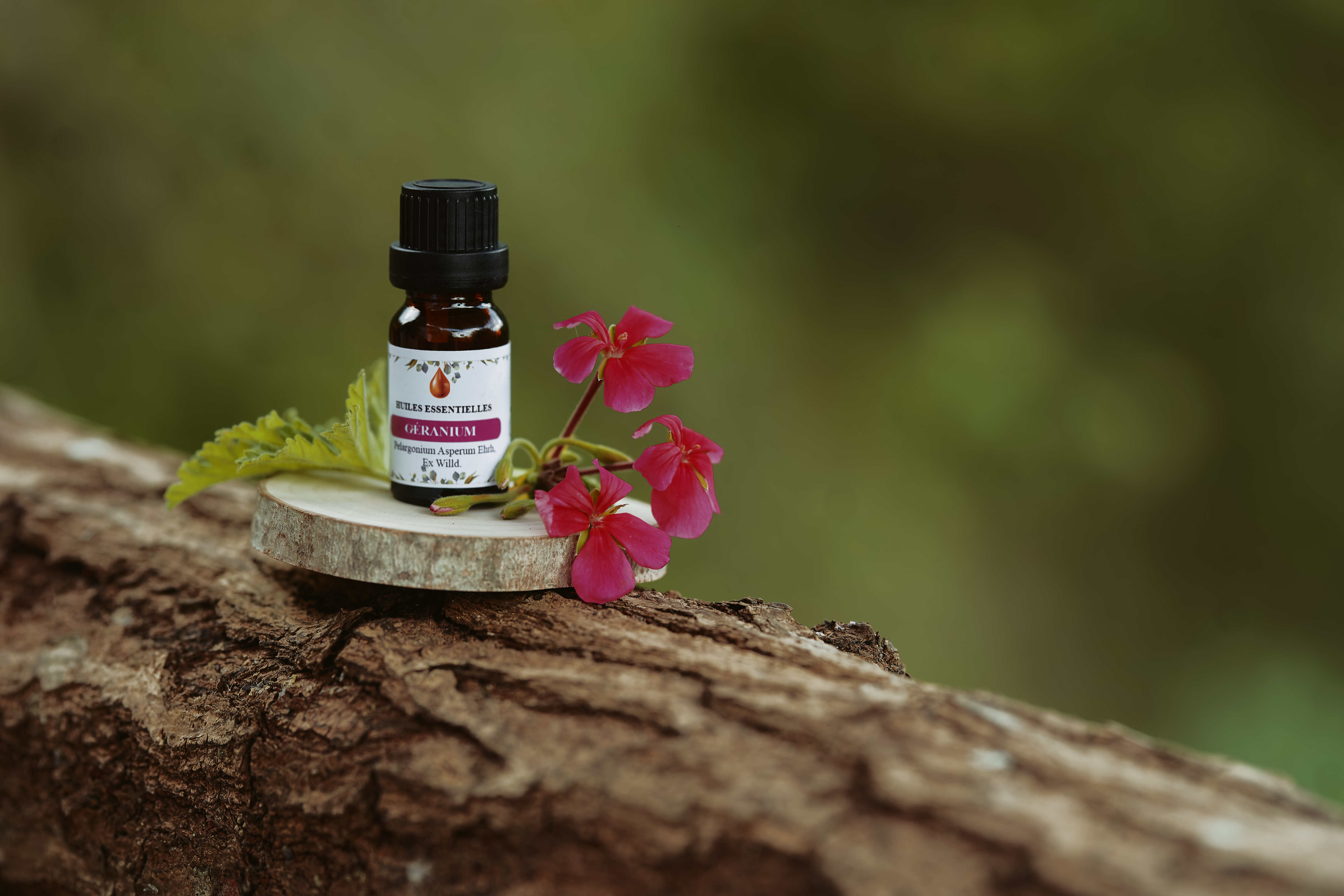 Amber yellow to dark green