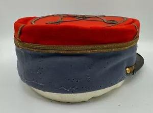 Chapeau français gris chic avec feutre doux et élégance intemporelle Nouveau Kepi français rouge de la plus haute qualité - Product Image 5