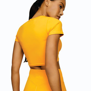 Résistant à la sueur mi impact confort 75% Nylon 25% élasthanne femmes coupe ajustée recadrée 365 Cap manches doré Orange T-Shirt - Product Image 6